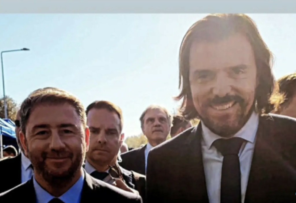 Άναψε “φωτιές” η φωτογραφία του Πέτρου Παππά με τον Νίκο Ανδρουλάκη
